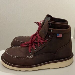 Women’s Danner Moc Toe Boots
